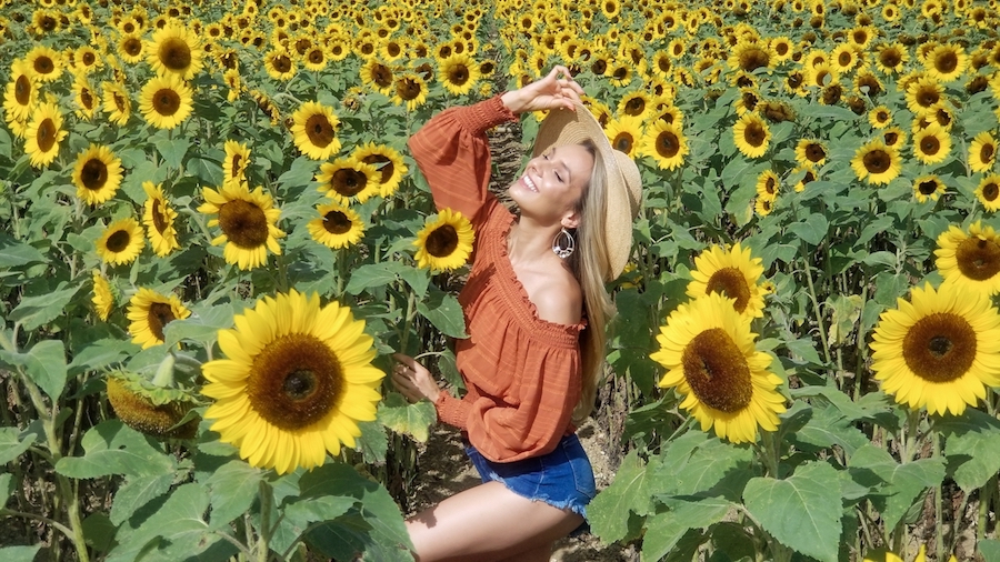 DeziStyle Travel & Adventure blog - The Berry Farms - Insta-worthy sunflower field in Miami Florida